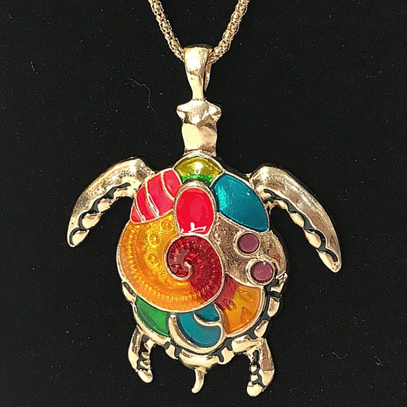 Turtle Pendant Necklace Gold with Enamel Inlay - Picture 6 of 7
